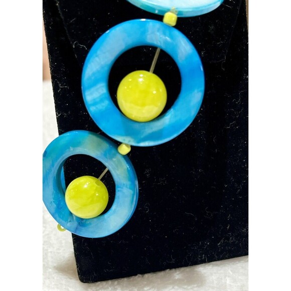 Womens Blue Sea Shell & Jade Stretch Bracelet Beach Coastal Resort - Picture 3 of 5